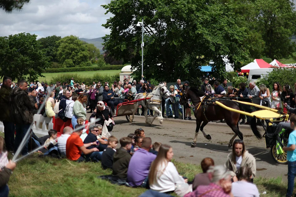 250. Appleby Horse Fair: Šarene Kočije, Desetine Hiljada Posetilaca i Prvo Korišćenje Prepoznavanja Lica