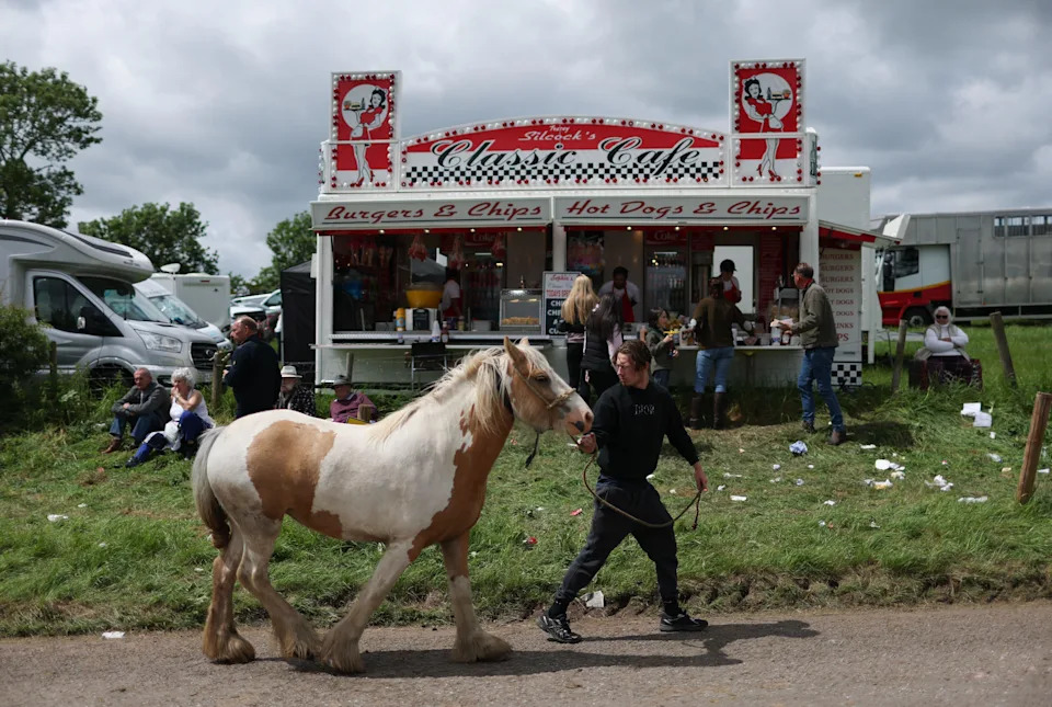 250. Appleby Horse Fair: Šarene Kočije, Desetine Hiljada Posetilaca i Prvo Korišćenje Prepoznavanja Lica