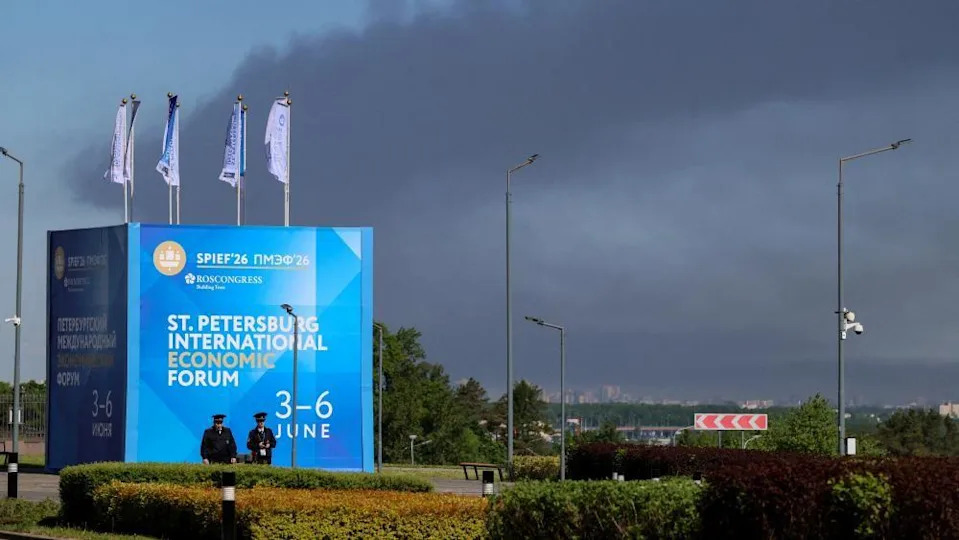Stub Dima Nad SPIEF-om: Dronovi Pogodili Sankt Peterburg, Zelenski Pozvao Na Pregovore – Putin Odbio