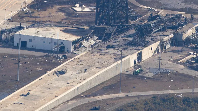 Blue Origin Veruje Da New Glenn Može Ponovo Poleteti Do Kraja Godine, Ali Eksplodirana Lansirna Rampa Ostaje Problem