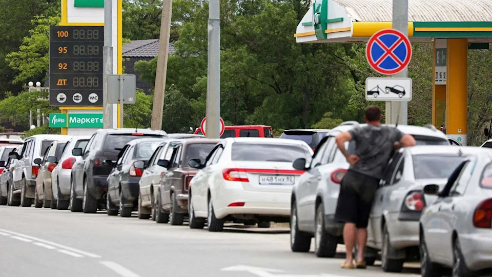 Kriza Goriva U Rusiji Se Produbljuje: Ukrajinski Napadi Pogađaju Snabdevanje Na Krimu