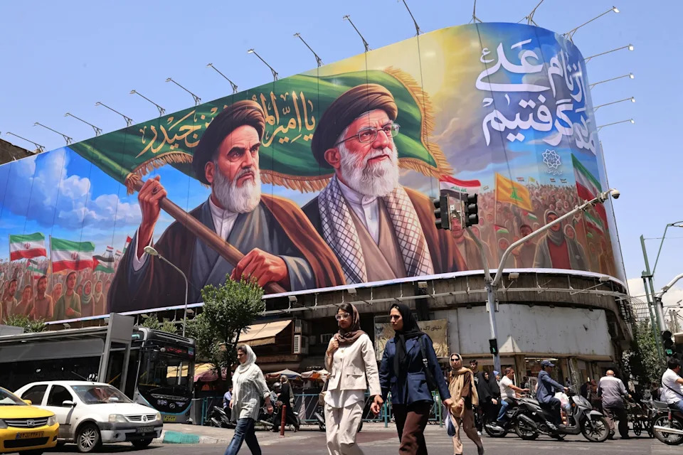 Trump: “We Have All the Power” — Ceasefire Extended as U.S., Israel and Iran Continue Talks Amid Fresh Strikes