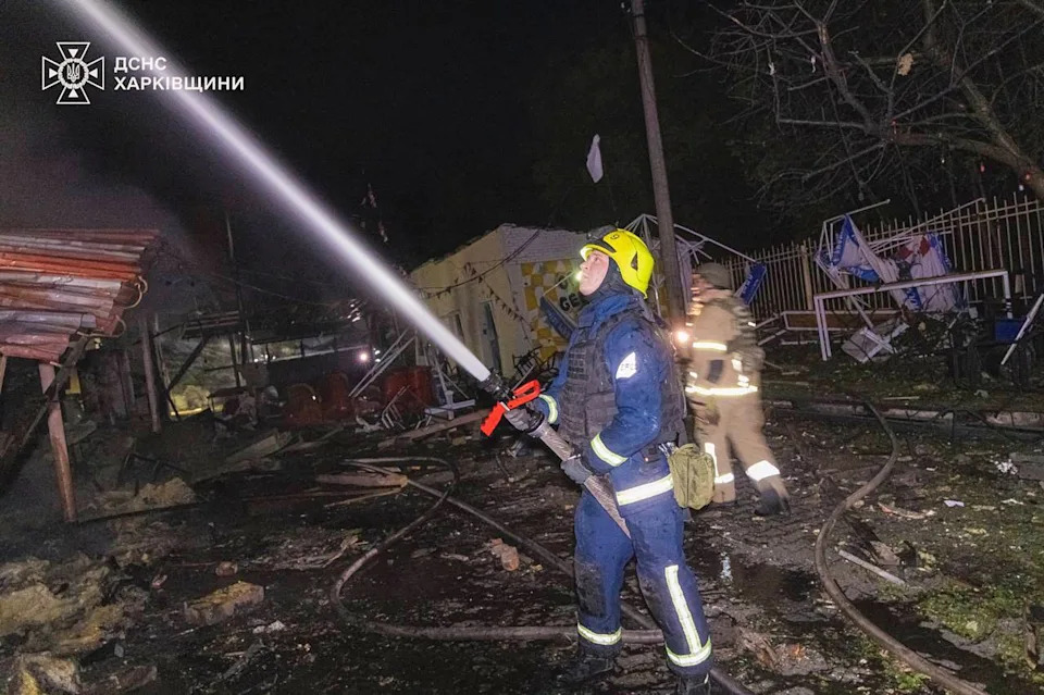 Rusija i Ukrajina Razmenjuju Udare Dronovima Dok Zelenski Traži Diplomatiju