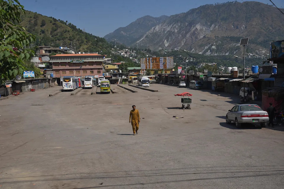 Strike Paralyzes Pakistan-Administered Kashmir After Rawalakot Clashes Kill Seven
