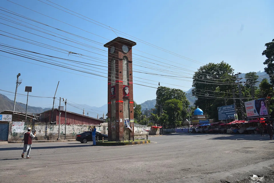 Strike Paralyzes Pakistan-Administered Kashmir After Rawalakot Clashes Kill Seven