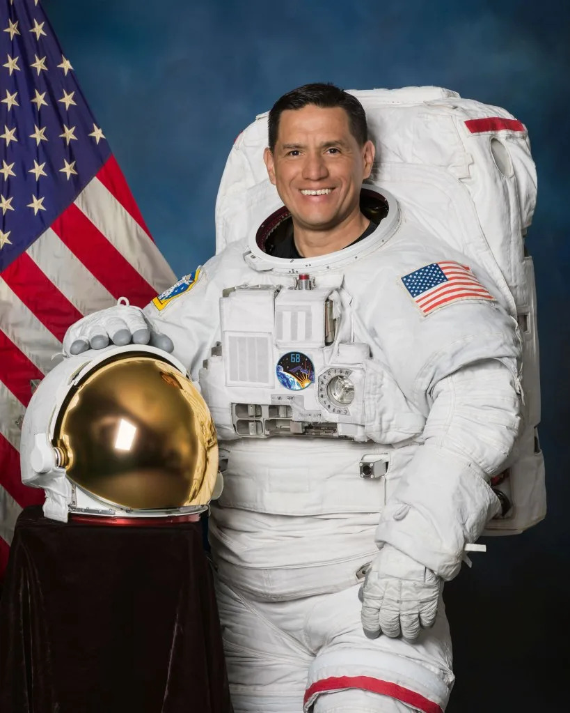 NASA Imenovala Posadu Za Artemis III — Dvoje Astronauta Sa Veza U Kaliforniji, Poletanje 2028.