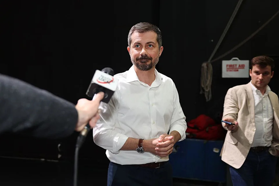 Democrats Favor Familiar Names — But the Most Electable 2028 Choices Are Being Overlooked