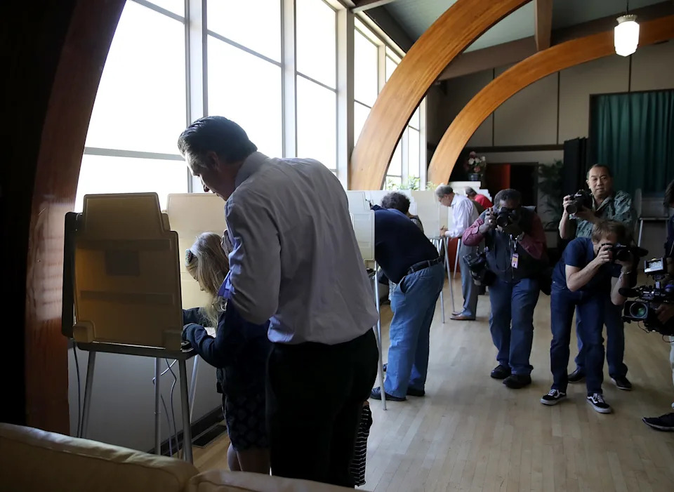 Democrats Favor Familiar Names — But the Most Electable 2028 Choices Are Being Overlooked