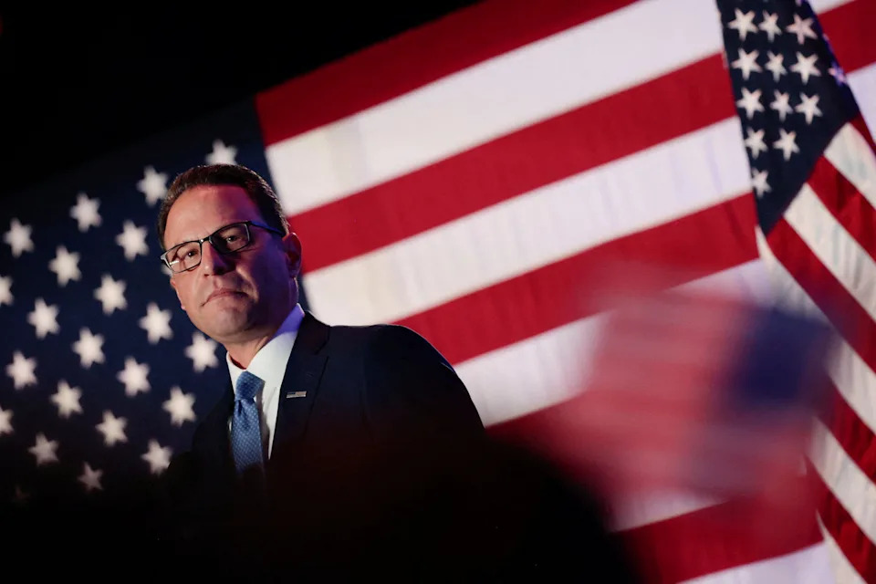 Democrats Favor Familiar Names — But the Most Electable 2028 Choices Are Being Overlooked