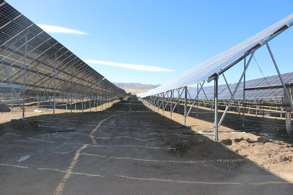 Kako solarne i vetroelektrane na Tibetskoj visoravni menjaju živote nomada