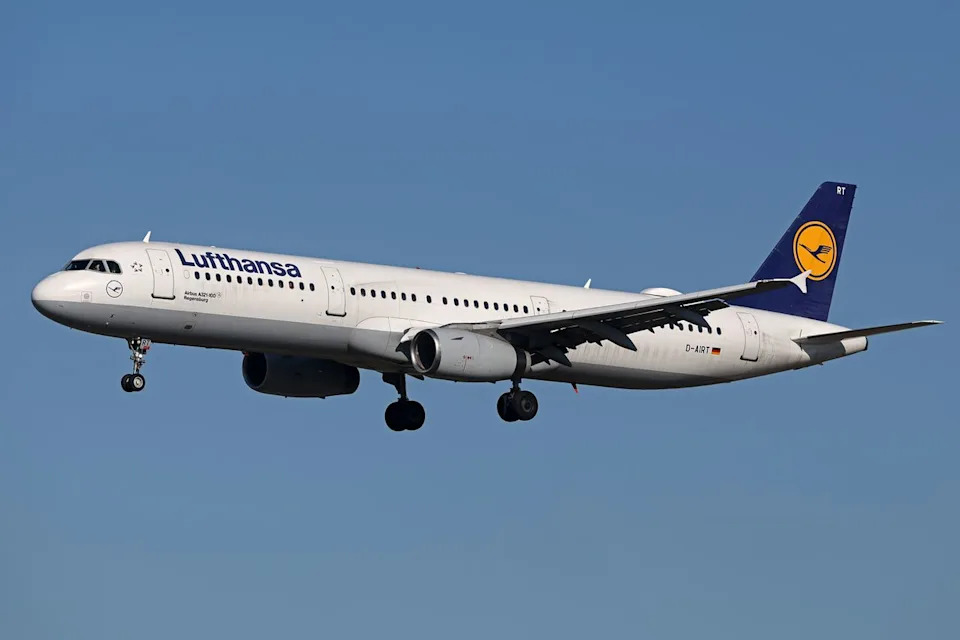 Lufthansa A380 Diverted to Boston After Passenger Allegedly Assaults Fellow Traveler; Suspect Handcuffed to Seat