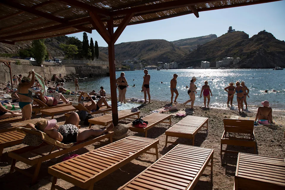Kriza goriva na Krimu: Ukrajinski dronovi preseču snabdevanje, turistička sezona ugrožena