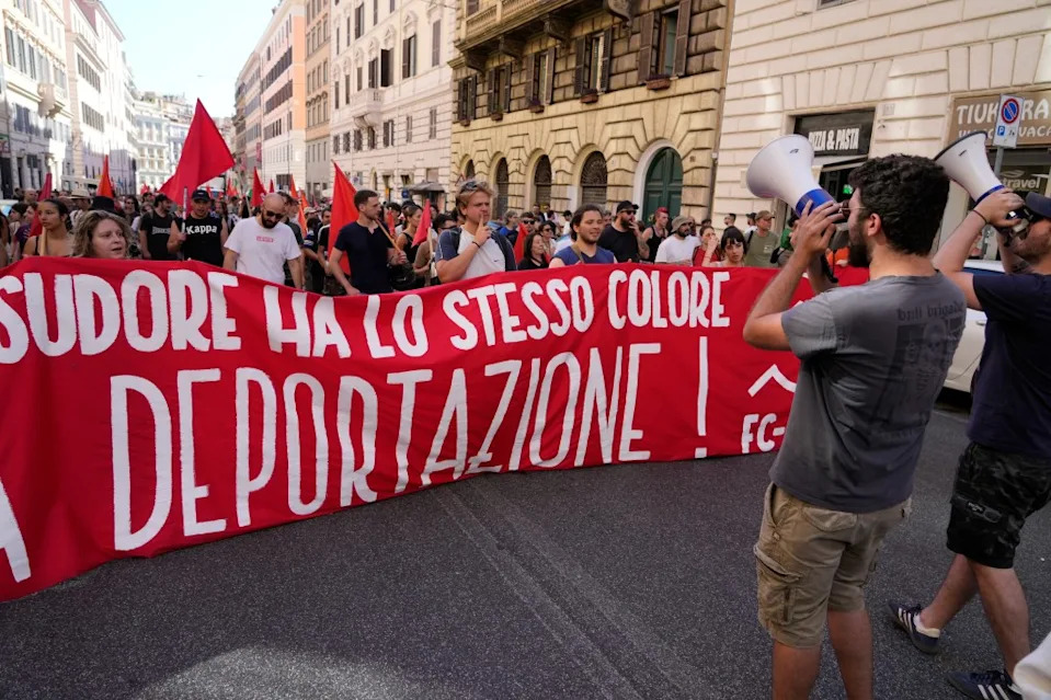 Veliki Protesti U Evropi: Desetine Hiljada U Rimu I Belfastu Posle Usvajanja EU Pakta