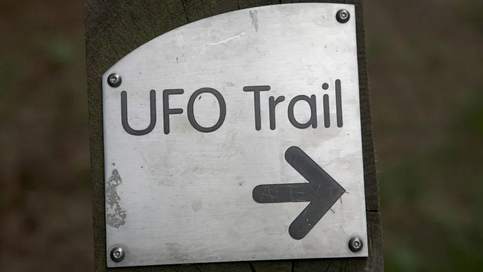 Ima Li Velika Britanija Slepu Tačku Za NLO? Penzionisani Pilot Opisuje Misteriozne Objekte