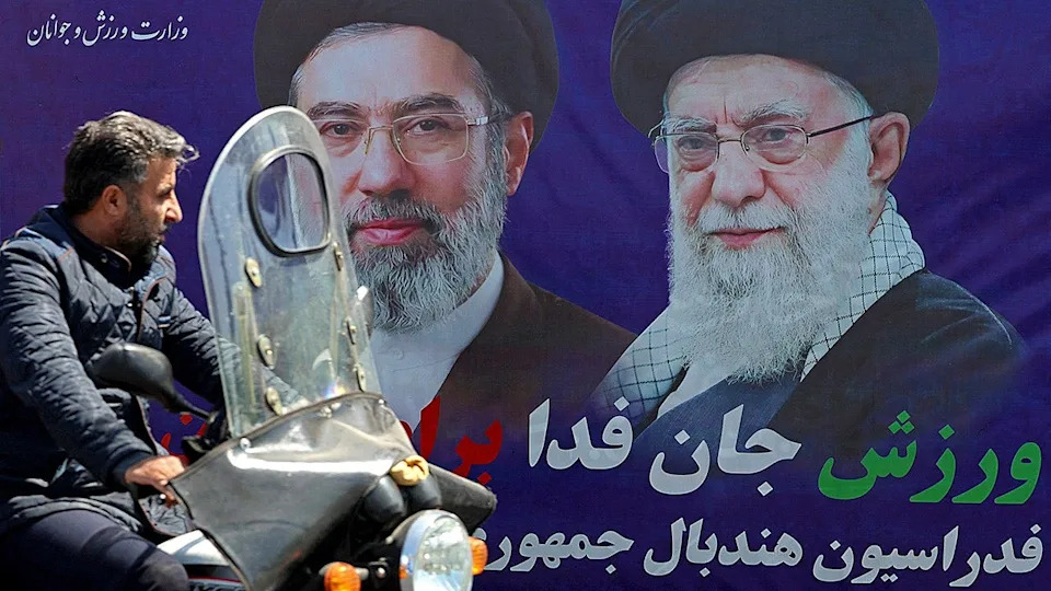 Khameneijev 