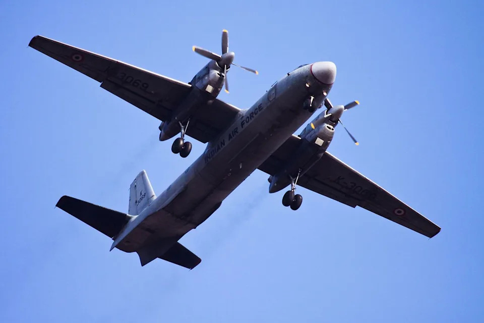 Tragedija u Asamu: Petoro pripadnika IAF poginulo u padu An-32 pri sletanju u Jorhatu