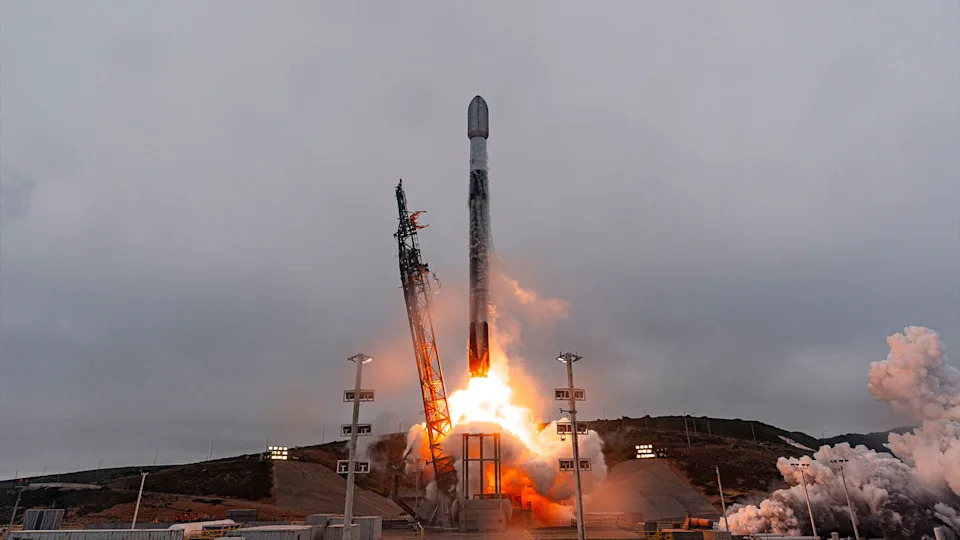 SpaceX Lansirao 24 Starlink Satelita — Prvo Lansiranje Nakon IPO, Booster Uspešno Sleteo