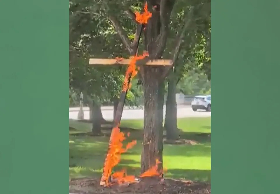 Person Of Interest Detained After Large Cross Burned In Chicago's Grant Park
