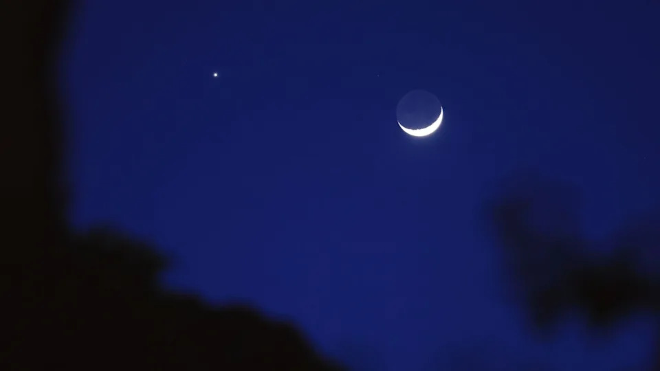Mlađak Meseca Poravnava Se Sa Venerom, Jupiterom I Merkurom — Pogledajte Tri Planete Nisko Nad Zapadnim Horizontom