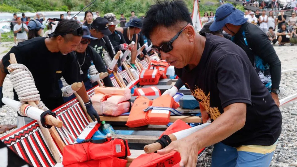 Tao narod ponovo preveslao drevnu rutu: 111 milja od Tajvana do Filipina u kanuu 