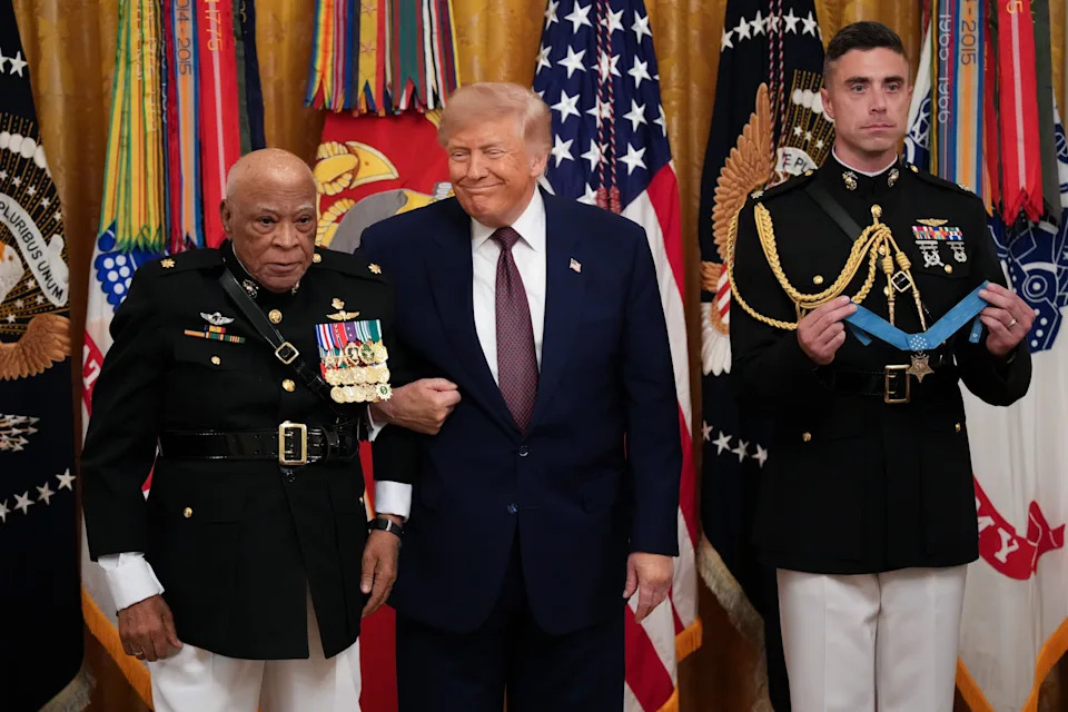 Trump Retreats to Camp David as Iran Peace Talks Stall; Vance Cancels Switzerland Trip