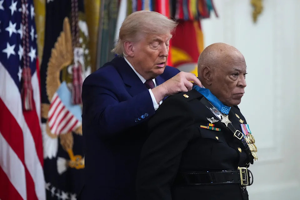 Trump Retreats to Camp David as Iran Peace Talks Stall; Vance Cancels Switzerland Trip