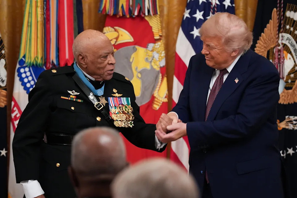Trump Retreats to Camp David as Iran Peace Talks Stall; Vance Cancels Switzerland Trip