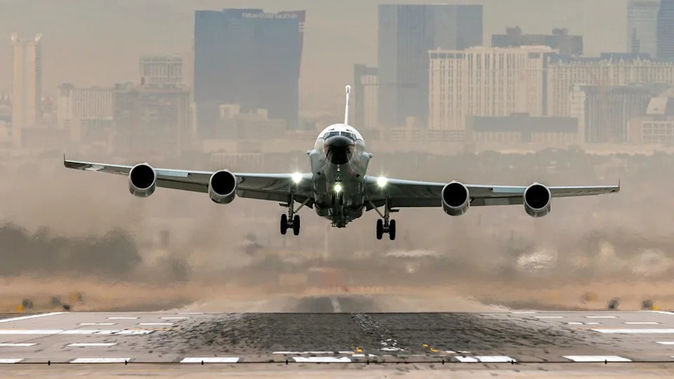 RC-135 Rivet Joint Može Kontrolisati Dronove i Drastično Proširiti Mogućnosti Prikupljanja Podataka