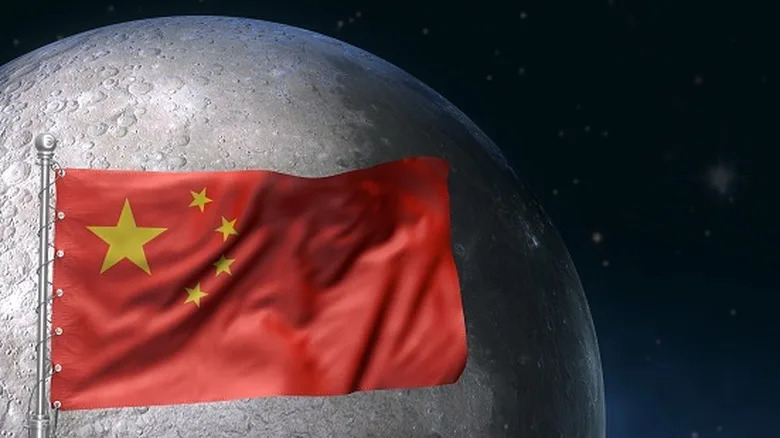 Kina Lansirala Shenzhou-23: Jednogodišnja Misija Koja Podiže Cilj Sletanja Na Mesec Do 2030.