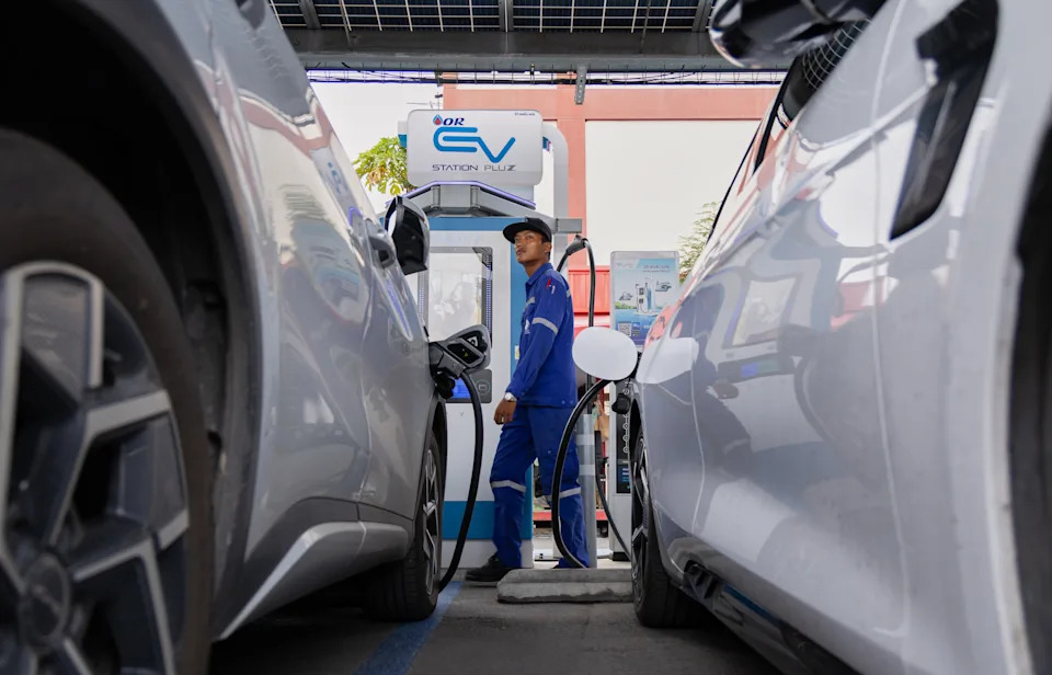 Skok Cena Goriva Pokreće Bum Kineskih Električnih Vozila, Ali Mreže Za Punjenje Ne Prate