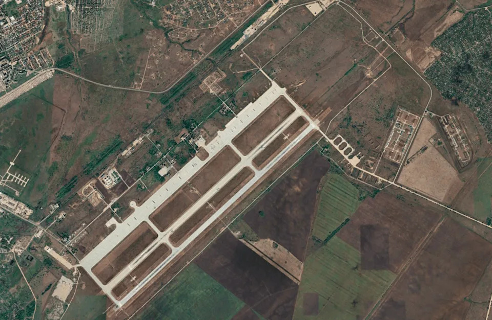 Rusija gradi ogromna zaštićena skloništa za strateške bombardere na Engelsu