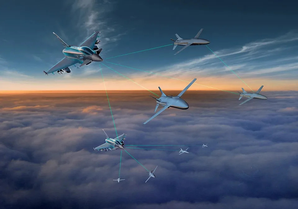 Kizilelma i M-346: Uspešne prve žive probe K‑SWARM tima za posadne i neposadne letelice