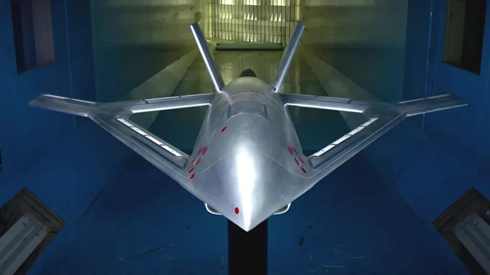 DARPA X‑65 Dobio Krila: Eksperimentalni Dron Testira Manevriranje Udarcima Vazduha