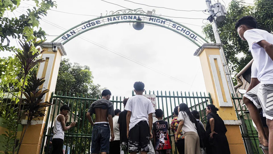 Philippines Temporarily Blocks Gorebox After Tacloban High School Shooting