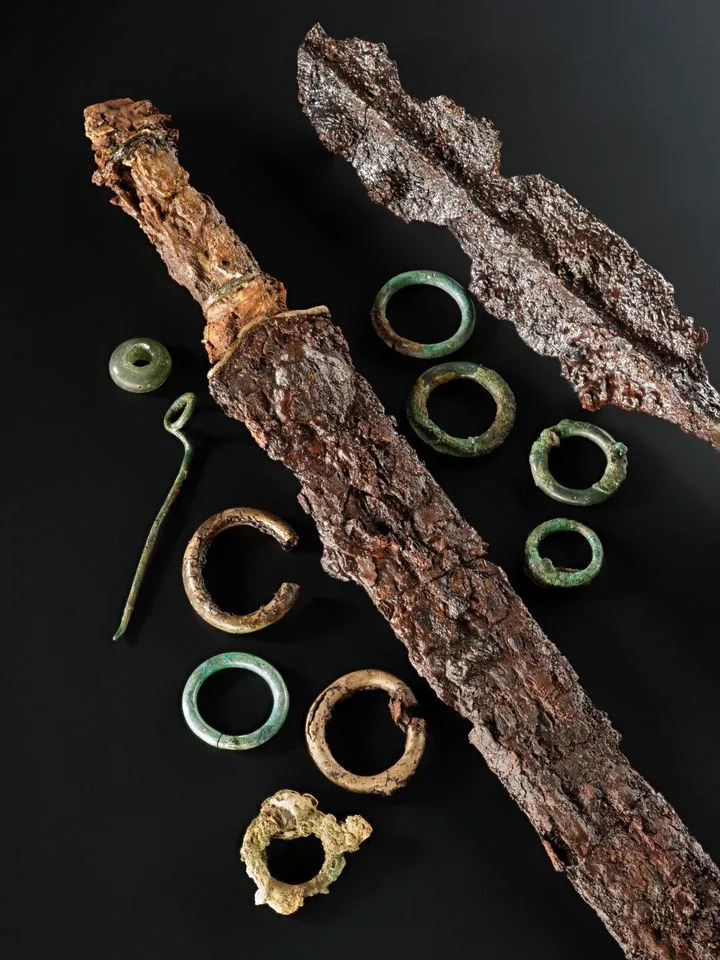 2,000-Year-Old Scottish 'Warrior' Burial Reveals Sandals, Sword and Unexpected Status Symbols