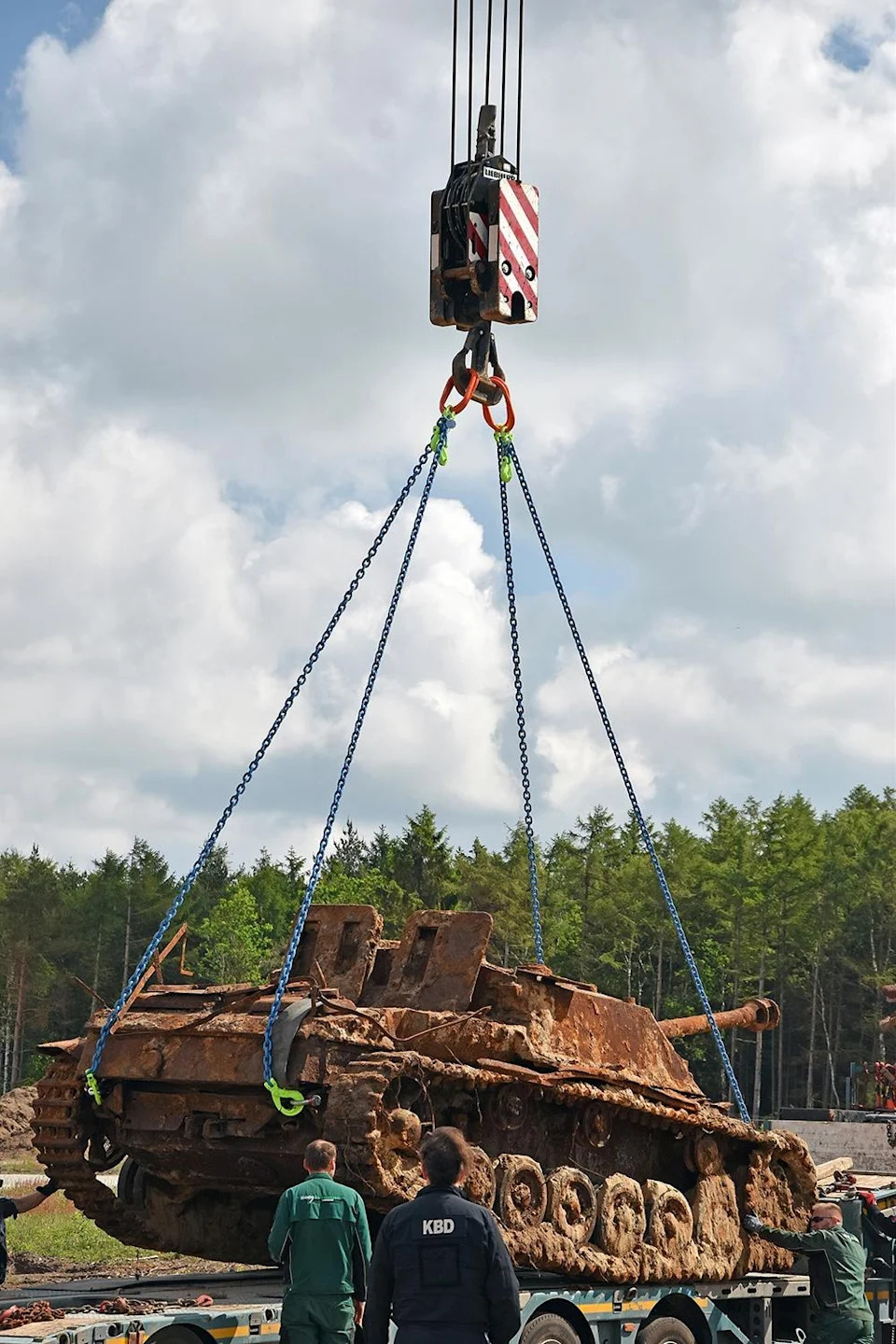 Nearly Complete WWII StuG III Assault Gun Dug Up Near Germany’s North Sea Coast