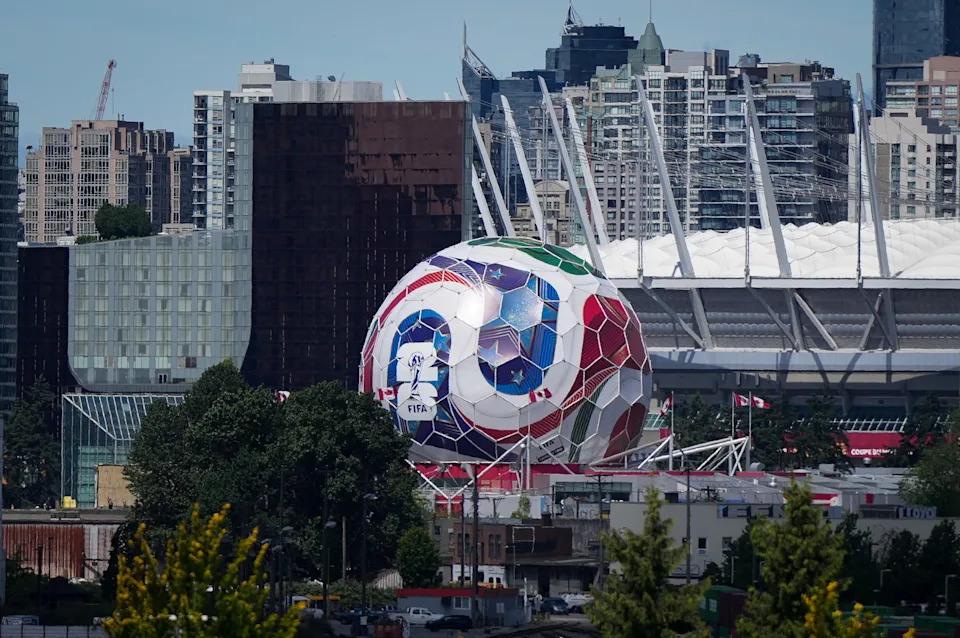 Vankuver Pretvorio Science World U Gigantsku Fudbalsku Loptu Visoku Kao 17 Spratova