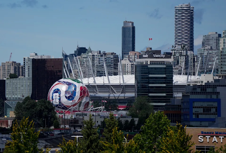 Vankuver Pretvorio Science World U Gigantsku Fudbalsku Loptu Visoku Kao 17 Spratova