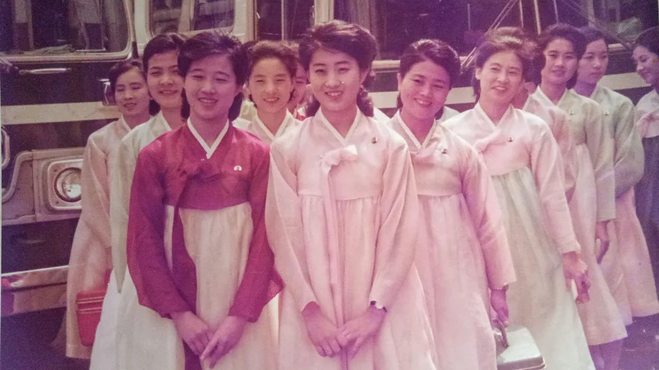 Zašto Kim Jong Un nikada ne pominje majku: kako poreklo Ko Yong Hui potresa mit o 'Lozi sa Paektua'