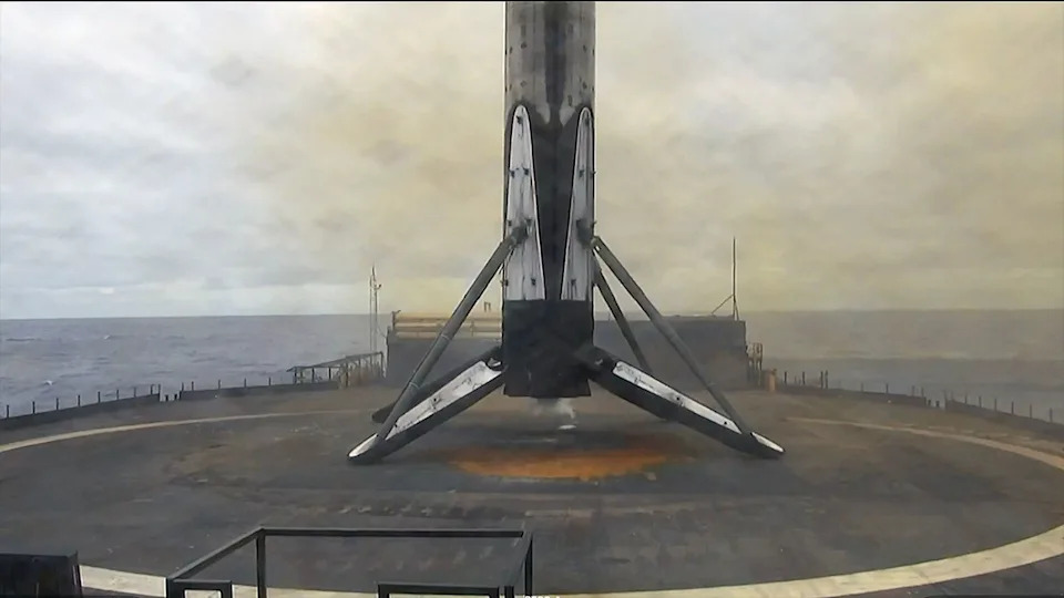 SpaceX Lansirao 24 Starlink Satelita iz Kalifornije — Booster 1088 Napravio 17. Let