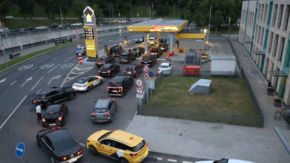 Rusija Gori, Ali Ne Očekujte Da Putin Popusti — Dronovi Pogađaju Rusku Logistiku