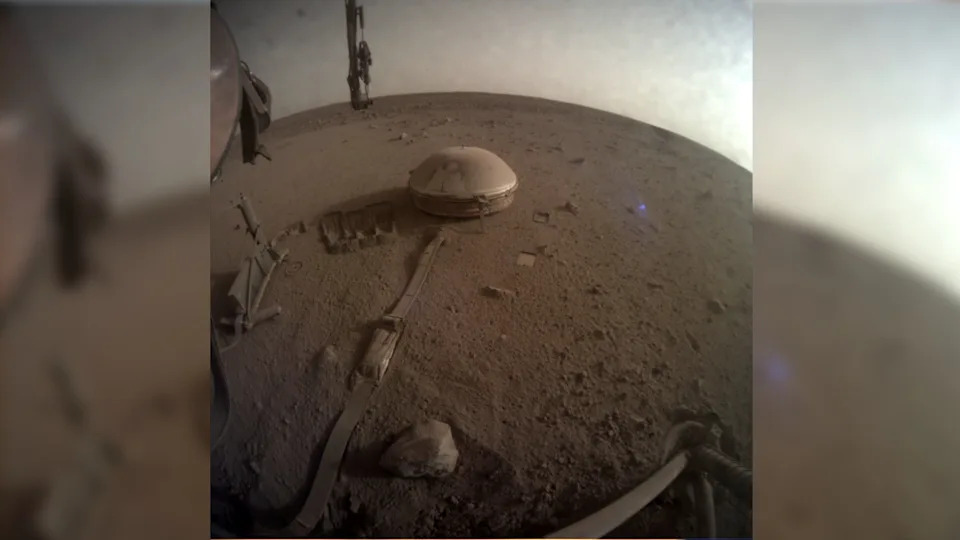 Mars Je Nekad Bio Ispunjen „Morima“ Magme — Otkrivena Slojevita Kora Na ~24 km