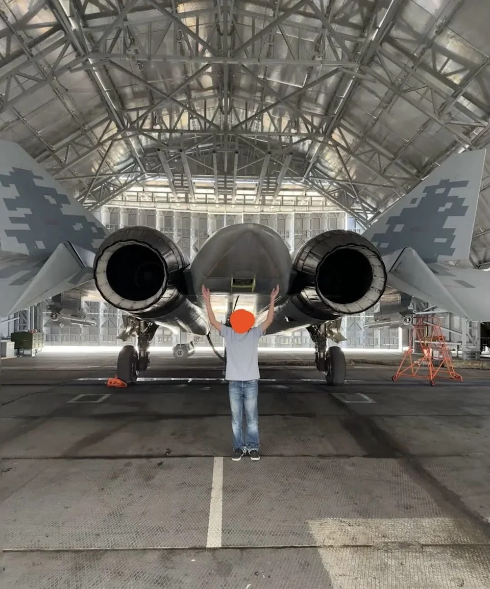 Su-57 Prilagođen Za Lov Na Dronove? Fotografije Pokazuju Neobičnu Spoljnu Montažu