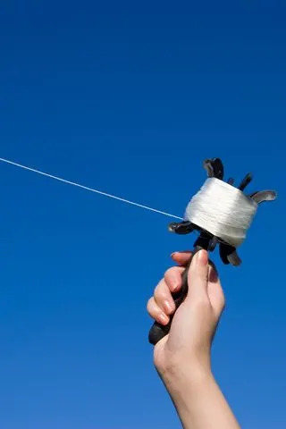 Motorcyclist Killed After Glue‑Coated Kite Line Cuts His Neck During Commute in Amapá