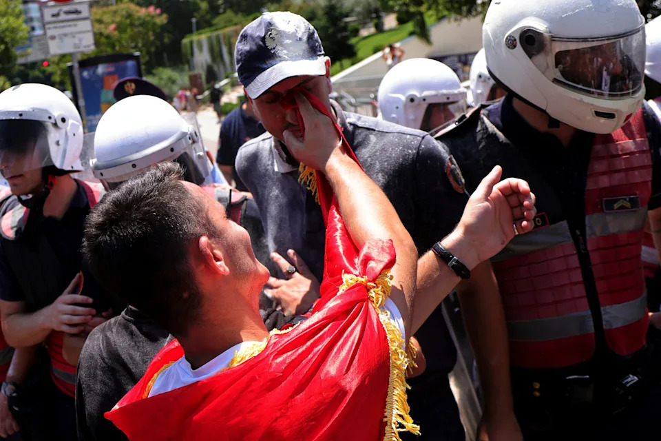 Tirana: 