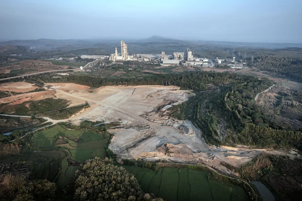Indonezija Tuži Nemačkog Giganta Cementa: Projekat U Kendengu Preti Kršnom Ekosistemu I Domorodačkim Zajednicama