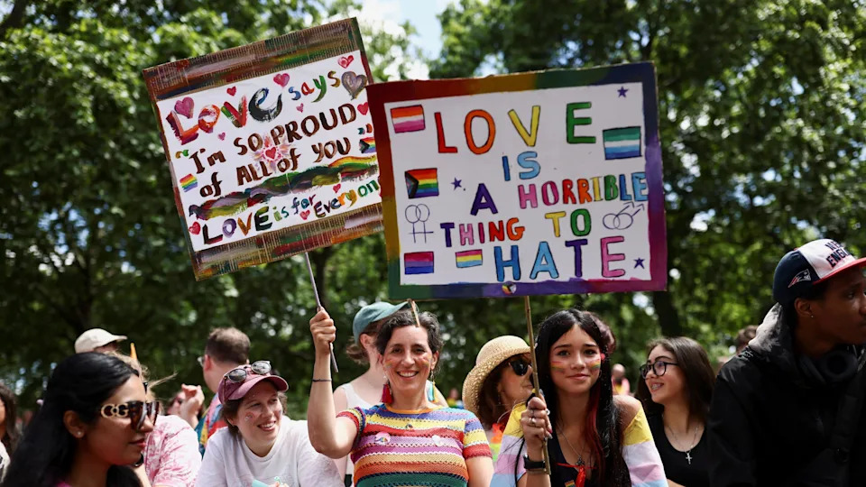 Pride u Londonu: Podrška „važnija nego ikad“ dok hiljade slave uprkos pravnom sporu