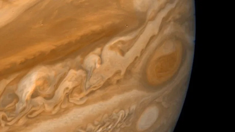 50 Godina Kasnije: Voyager 1 Dostiže Udaljenost Od Jednog Svetlosnog Dana (≈16,1 milijardi milja)