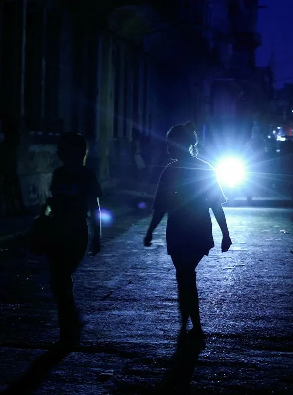 Većina Kube Povezana Na Mrežu, Ali Milioni I Dalje Bez Struje Zbog Blokade SAD