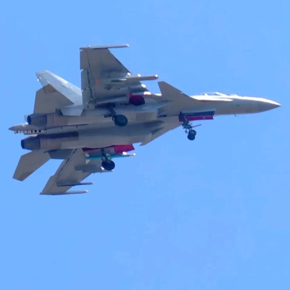 J-15T Poletio Sa Fujiana Sa Četiri Protivbrodske Raketе — Značajan Korak Za Kinesku Nosačku Avijaciju